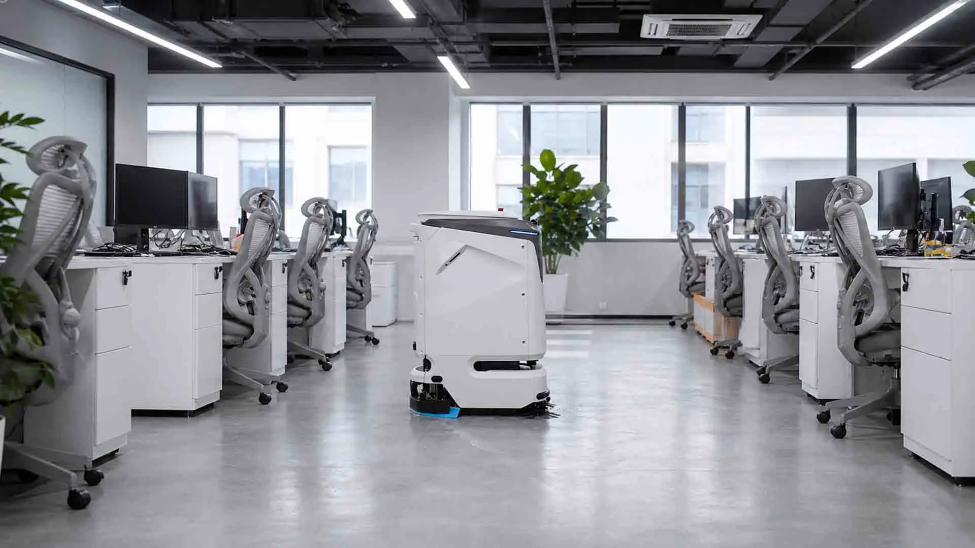 C4 working an aisle in a mid-sized building